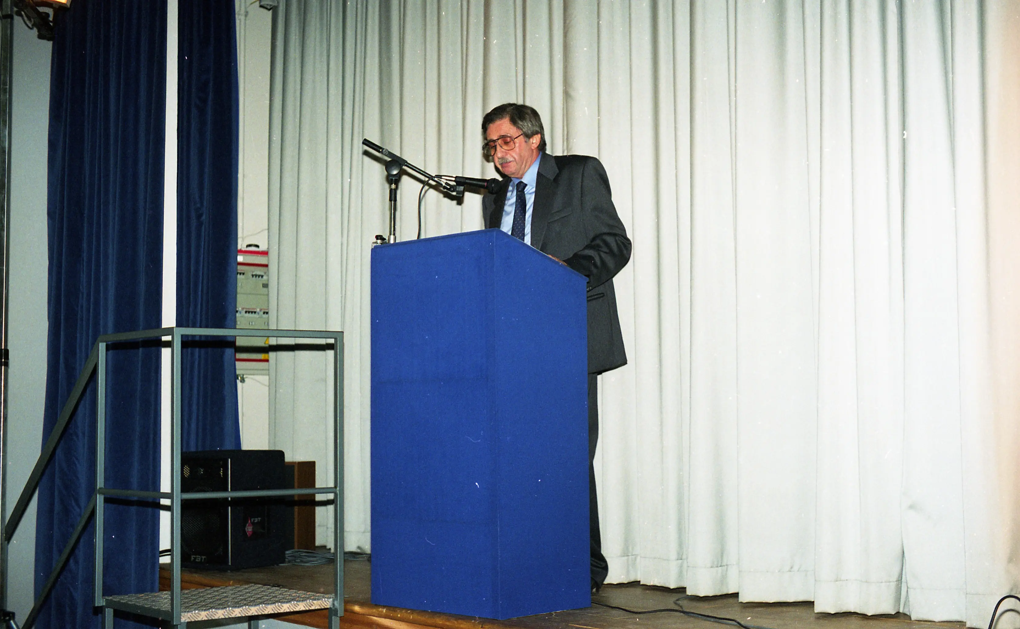 inaugurazione teatro e Doe cioche - 1998